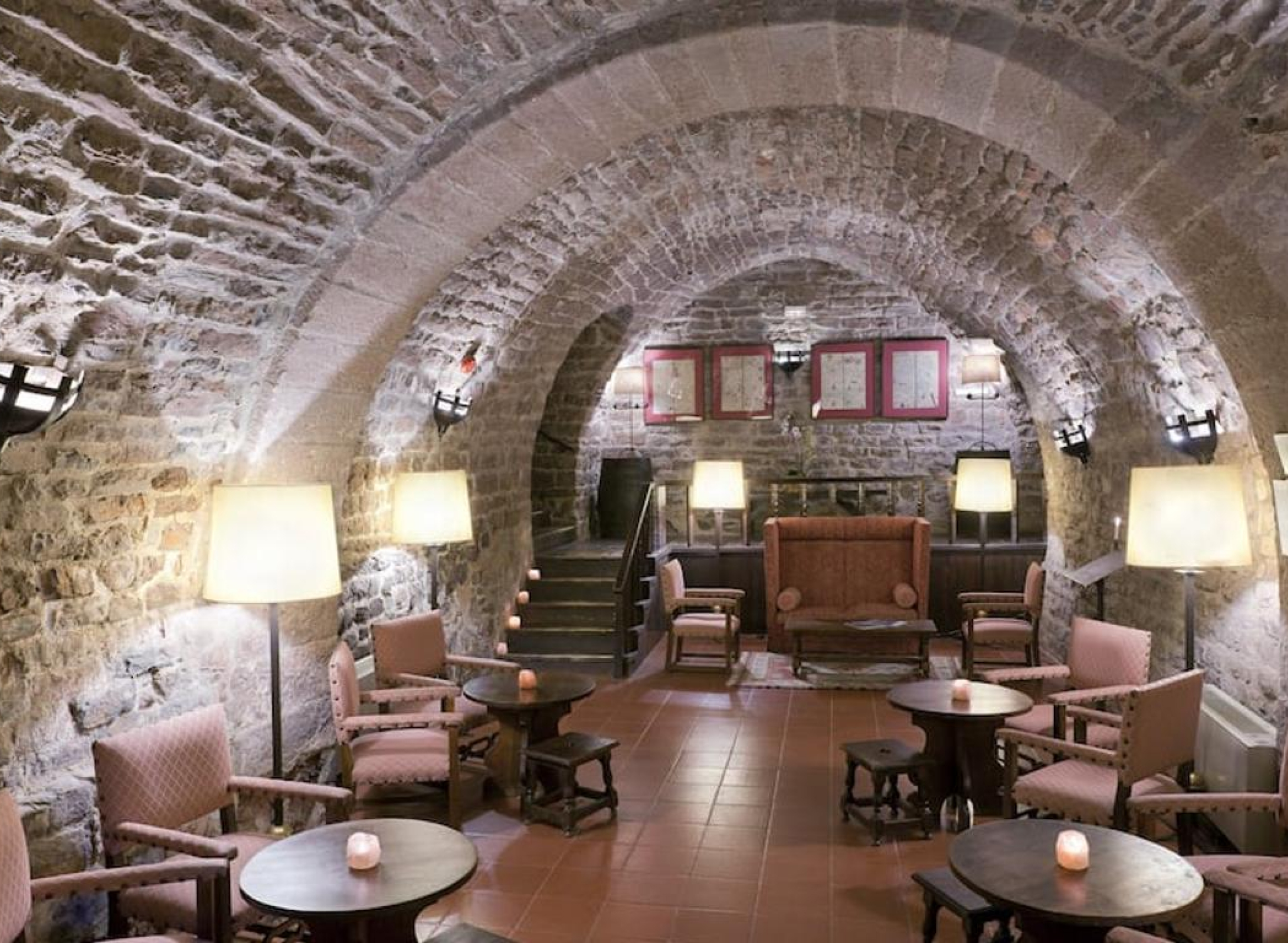Interior del parador de Cardona