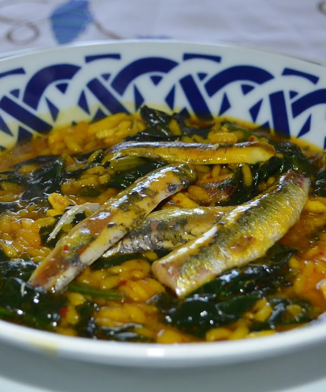 Arroz caldoso con boquerones