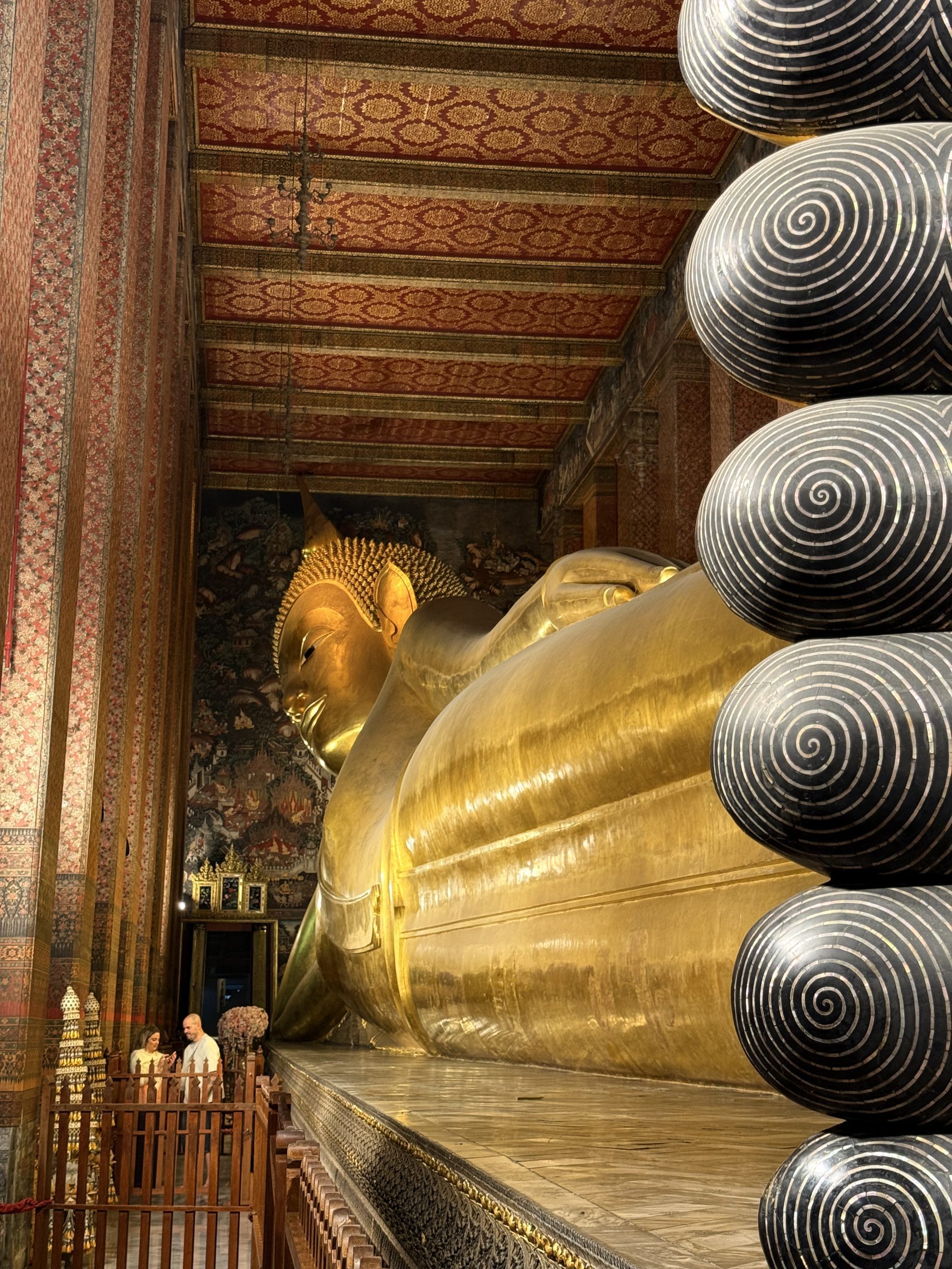 buda dorado tailandia