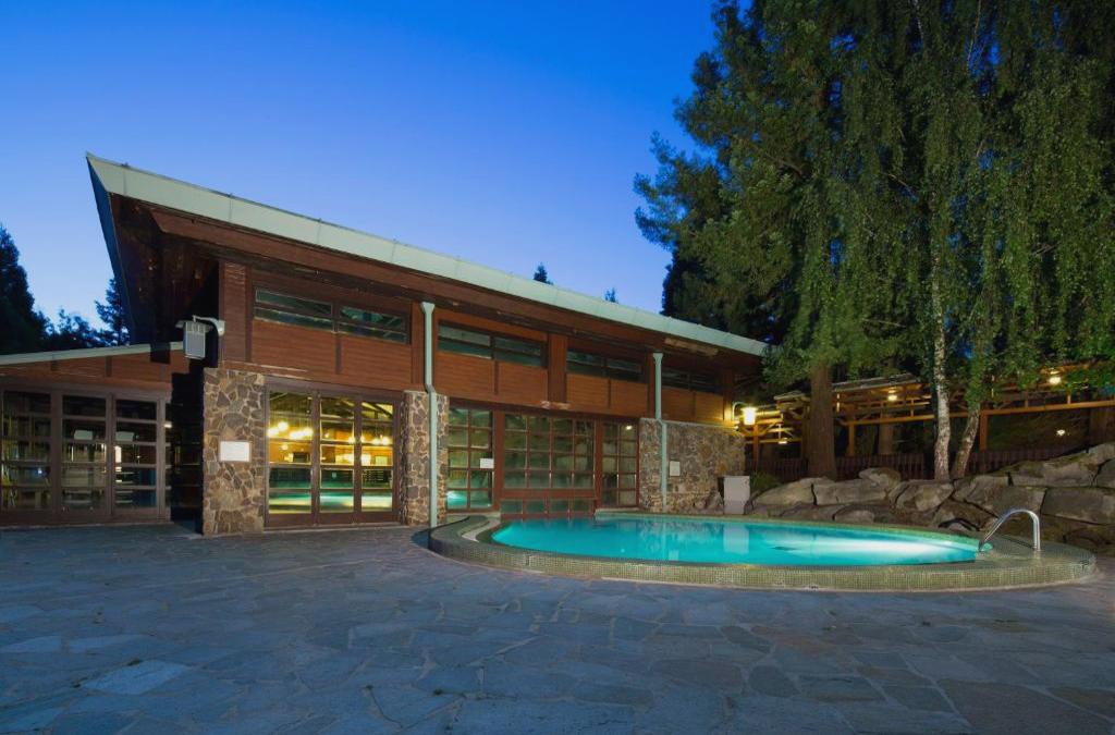 Disney Sequoia Lodge